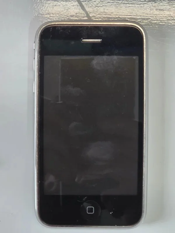 Apple iPhone 3GS
